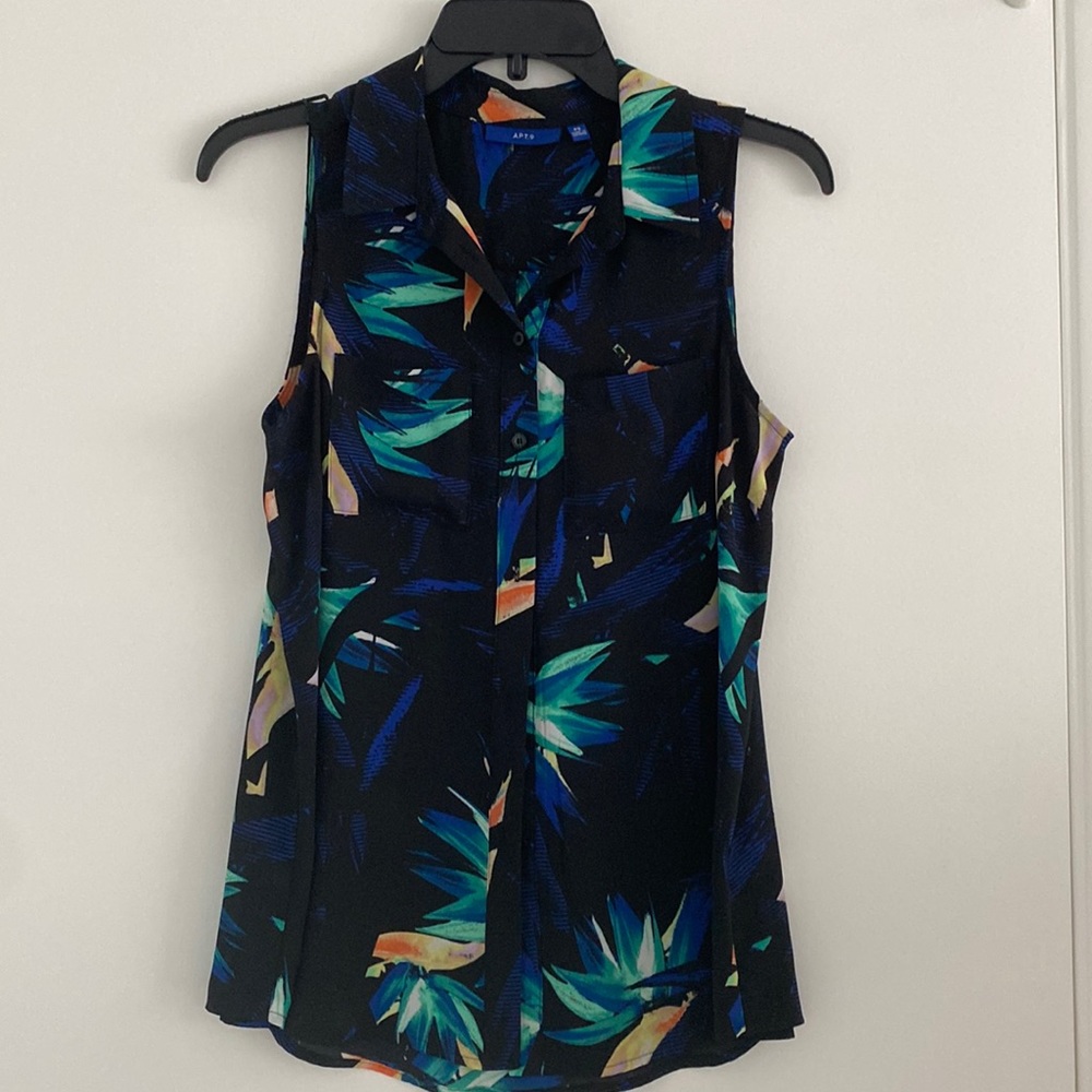 Sleeveless top